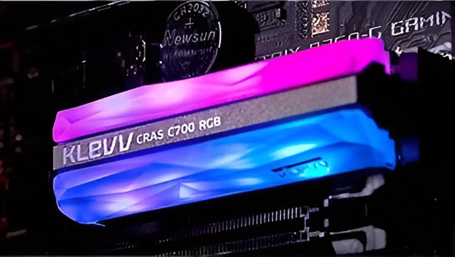 CRAS C700 RGB SSD