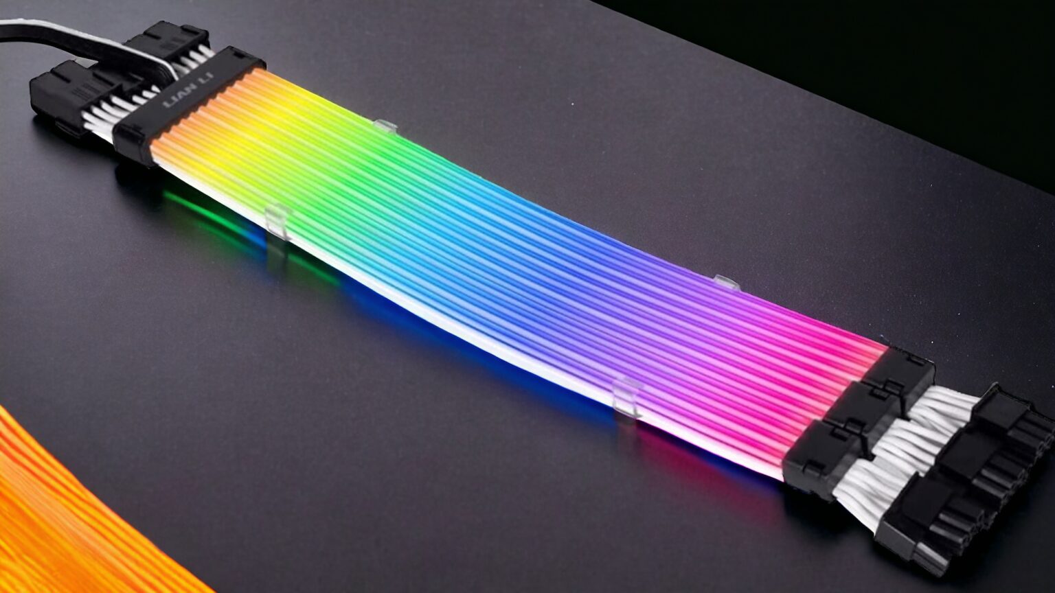Lian-Li Strimer Plus V2 Triple Cable VGA RGB de 8 Pines