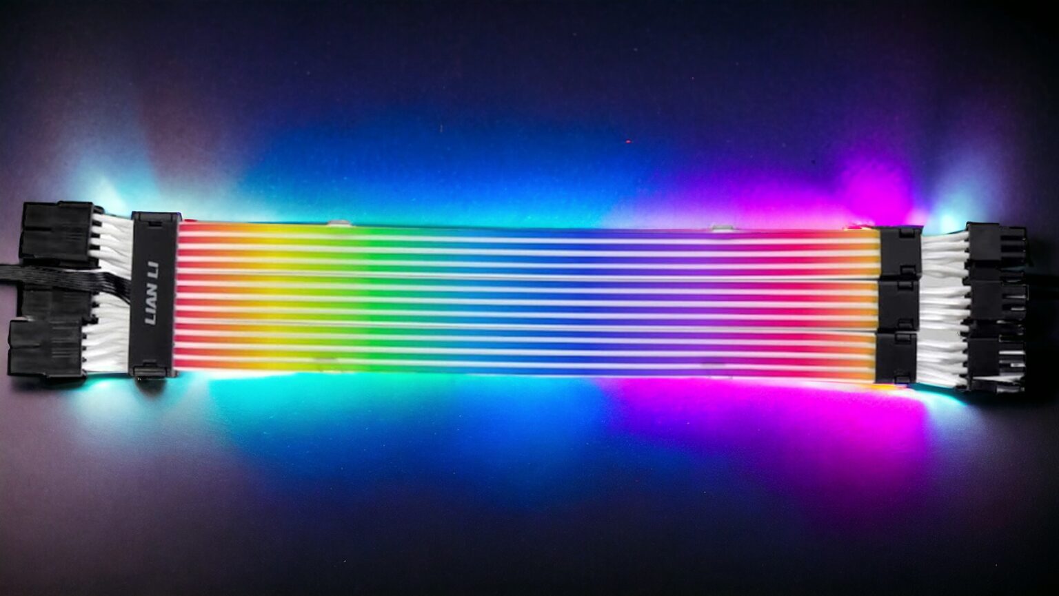 Lian-Li Strimer Plus V2 Triple Cable VGA RGB de 8 Pines